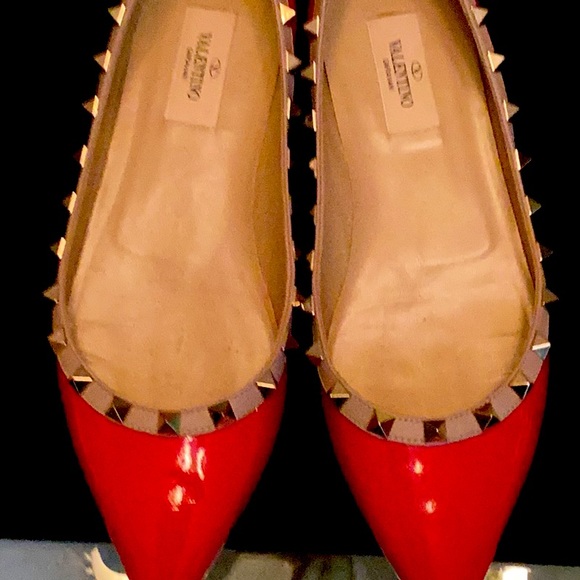 Valentino Garavani Red and Tan Studded Flats - Picture 1 of 7